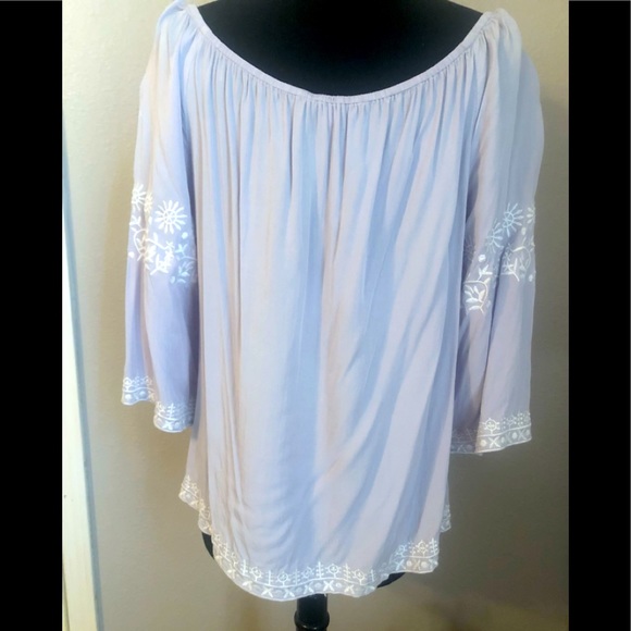 Gianni Bini Shoulder Top - Picture 3 of 5